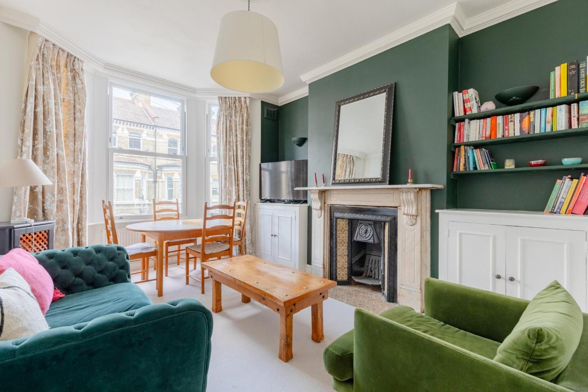 Light-filled 2bd Flat Minutes To Clapham Station Londen
